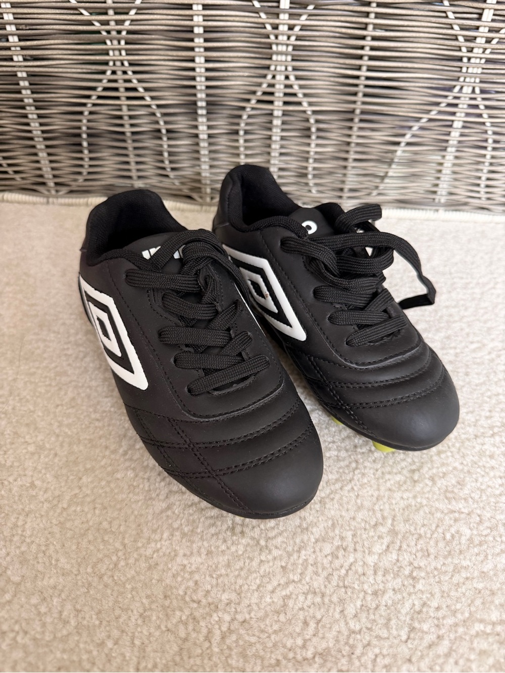 Umbro Kids' Black Soccer Cleats with White Logos 12K